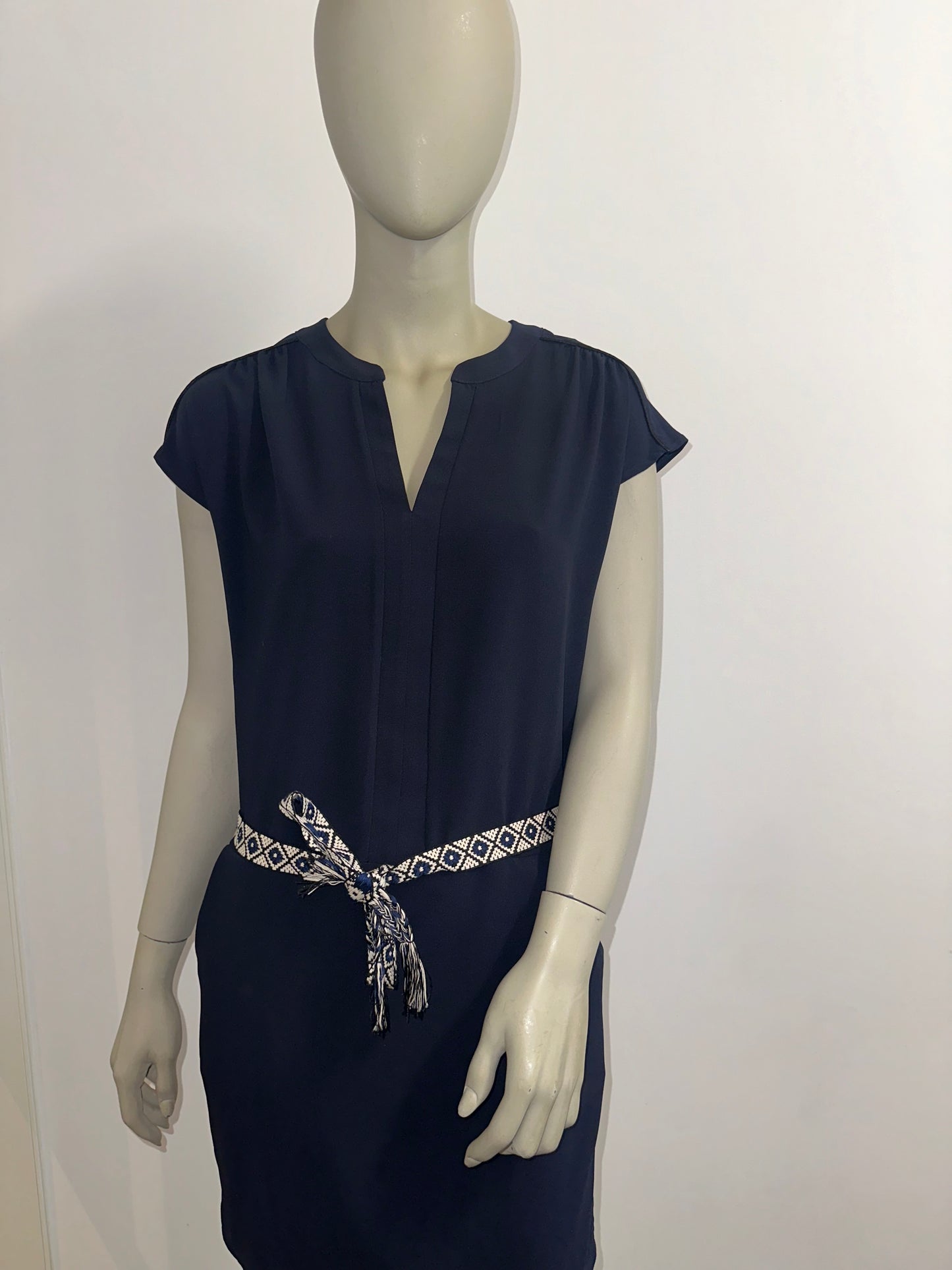 ROBE BLEU AVEC CEINTURE