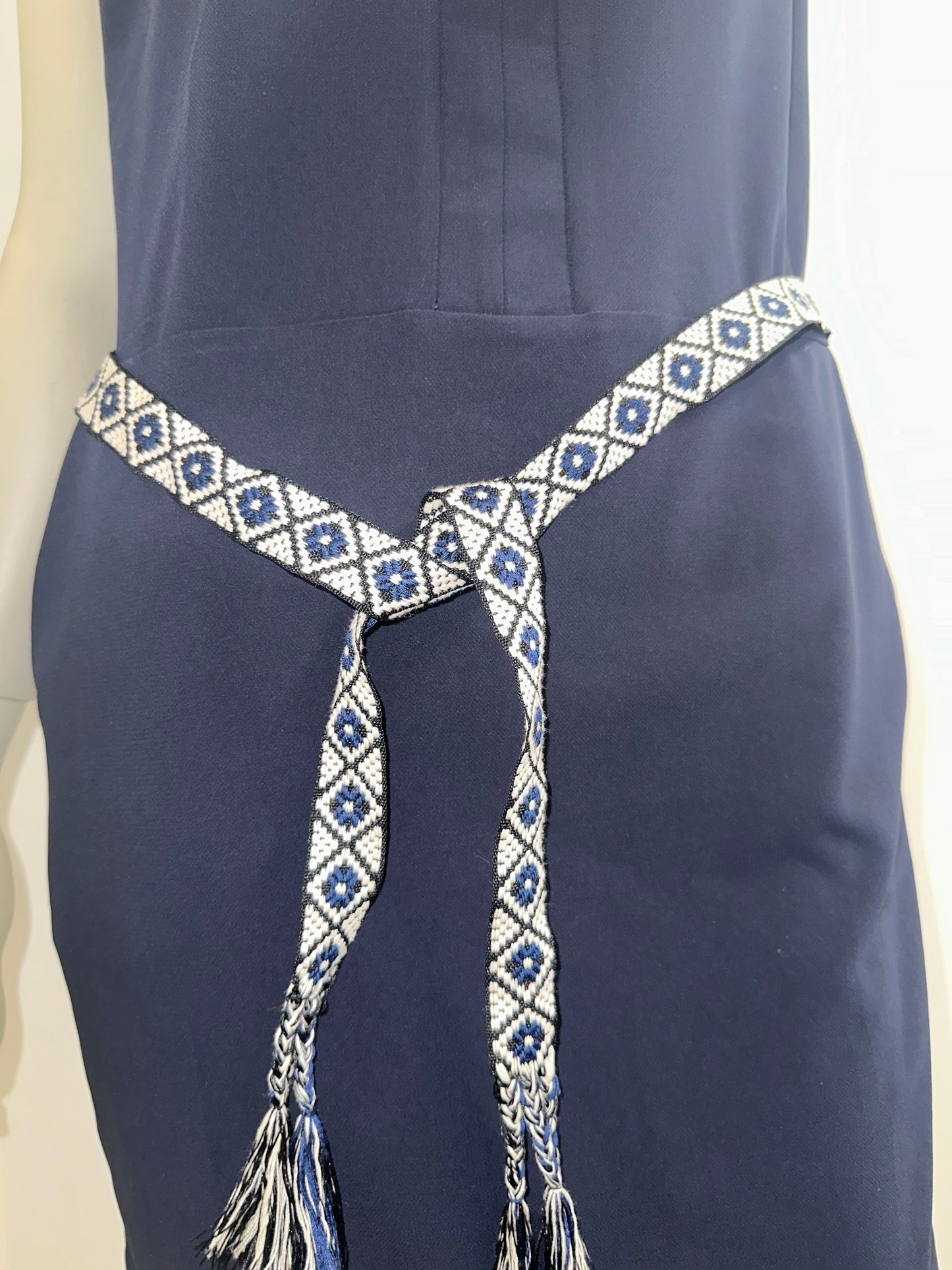 ROBE BLEU AVEC CEINTURE